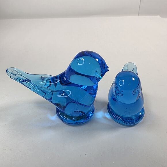 Set of 2 Leo Ward Happy Little Bluebirds Signed Dated 1991 Titan Art Glass - Picture 6 of 10